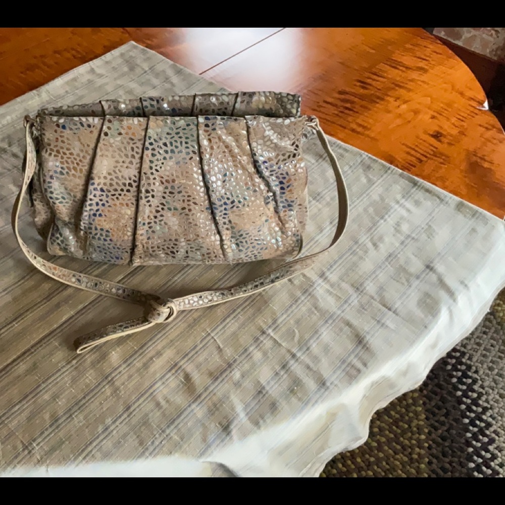 Sords Roberto pocketbook